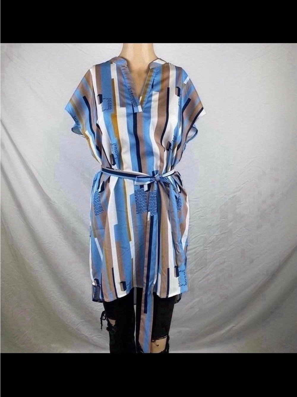 Blouse - Picture 1 of 12